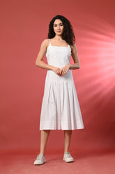 Elegant Midi Dress for Women in White – This flowy white cotton sundress is perfect for warm days, offering a timeless style