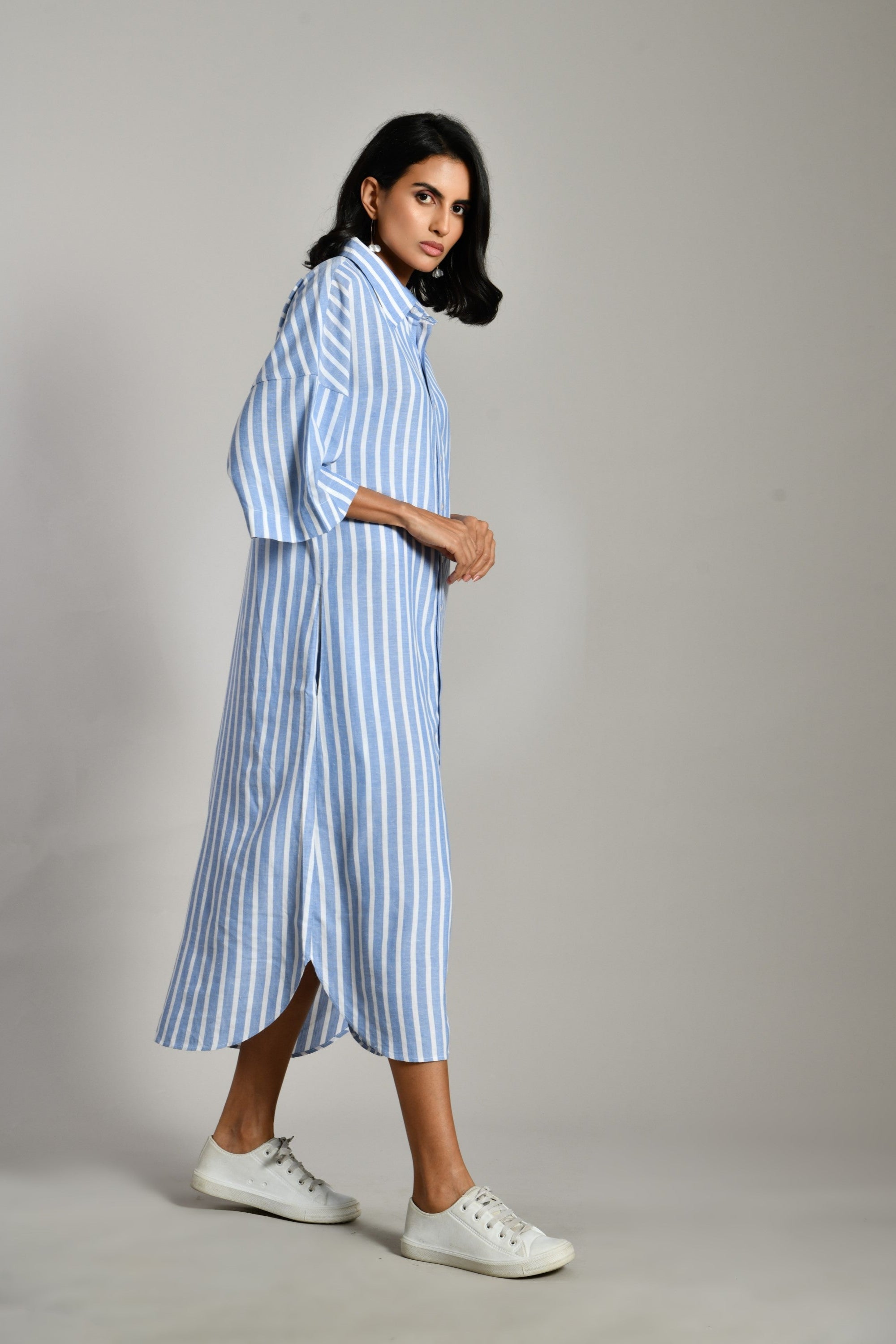Plus size gray summer dress with long sleeves – breathable linen dress perfect for holidays and formal evenings. 