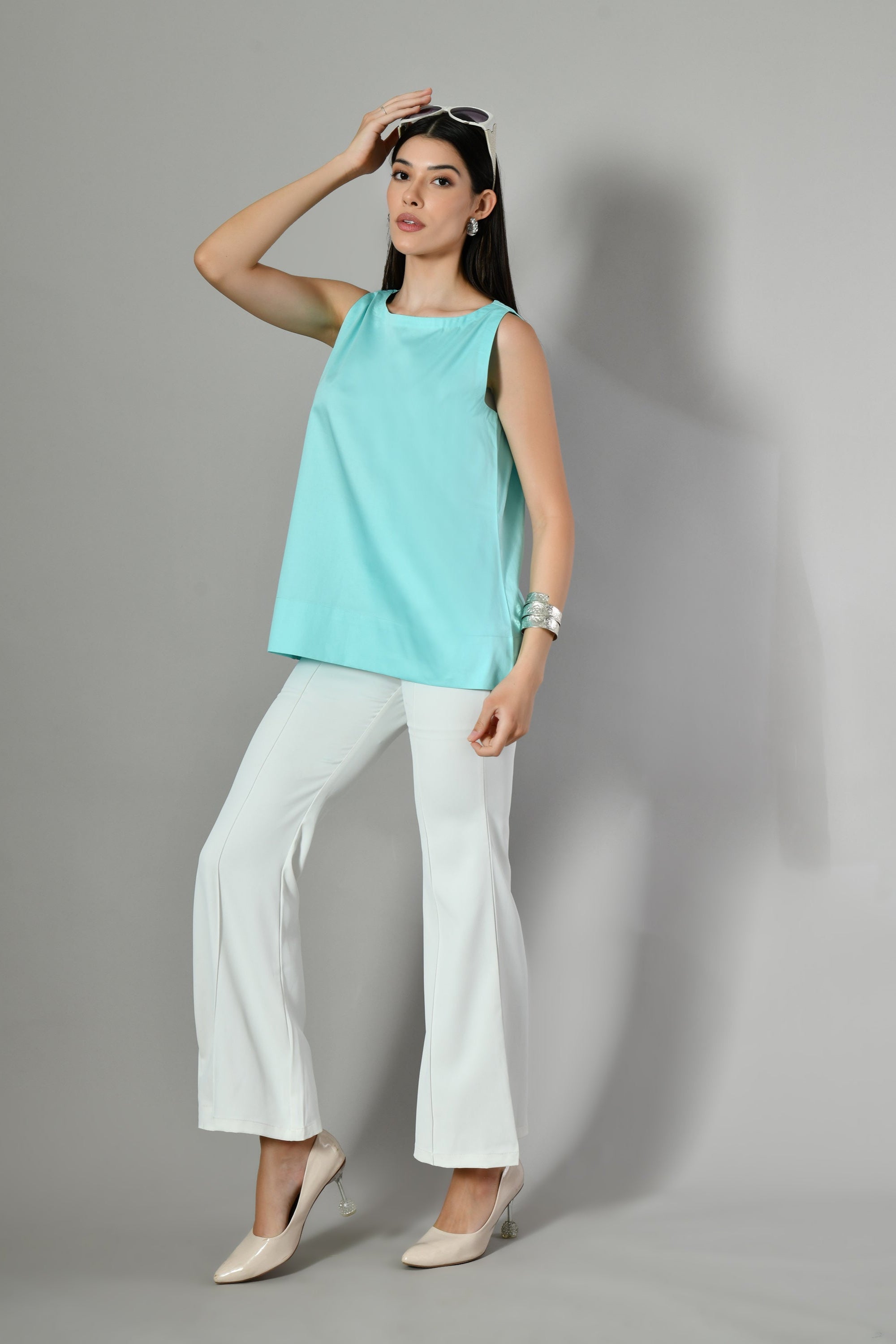 Trendy women’s cotton top online – sleeveless, round neck design suited for plus size, casual wear, and summer fashion. 