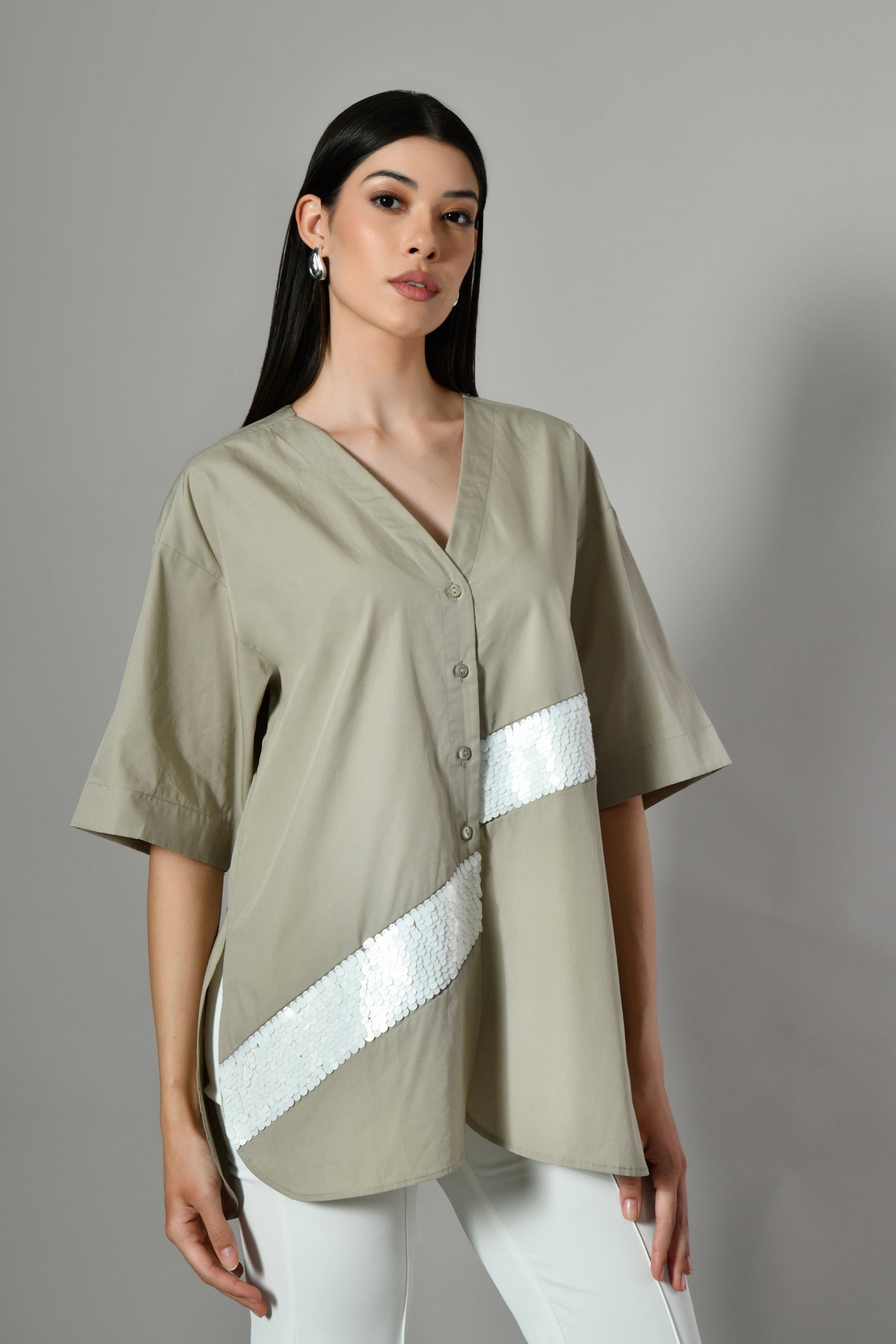 Gray poplin cotton shirt for women with a flattering fit – perfect blend of comfort and style for casual or office wear.