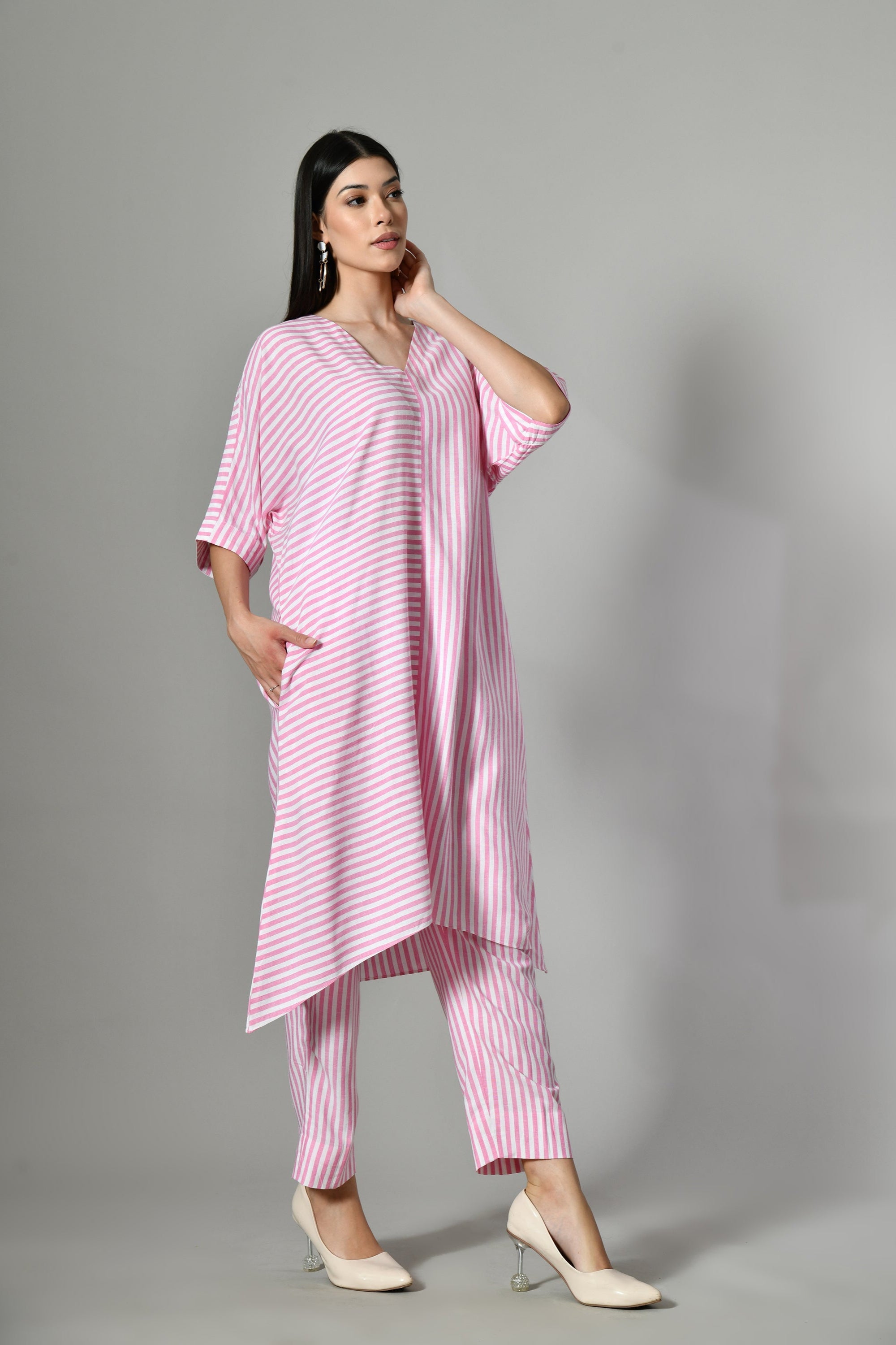 Stylish band collar kurta with pants – linen-look ethnic co-ord set for women, available online and perfect for everyday. 