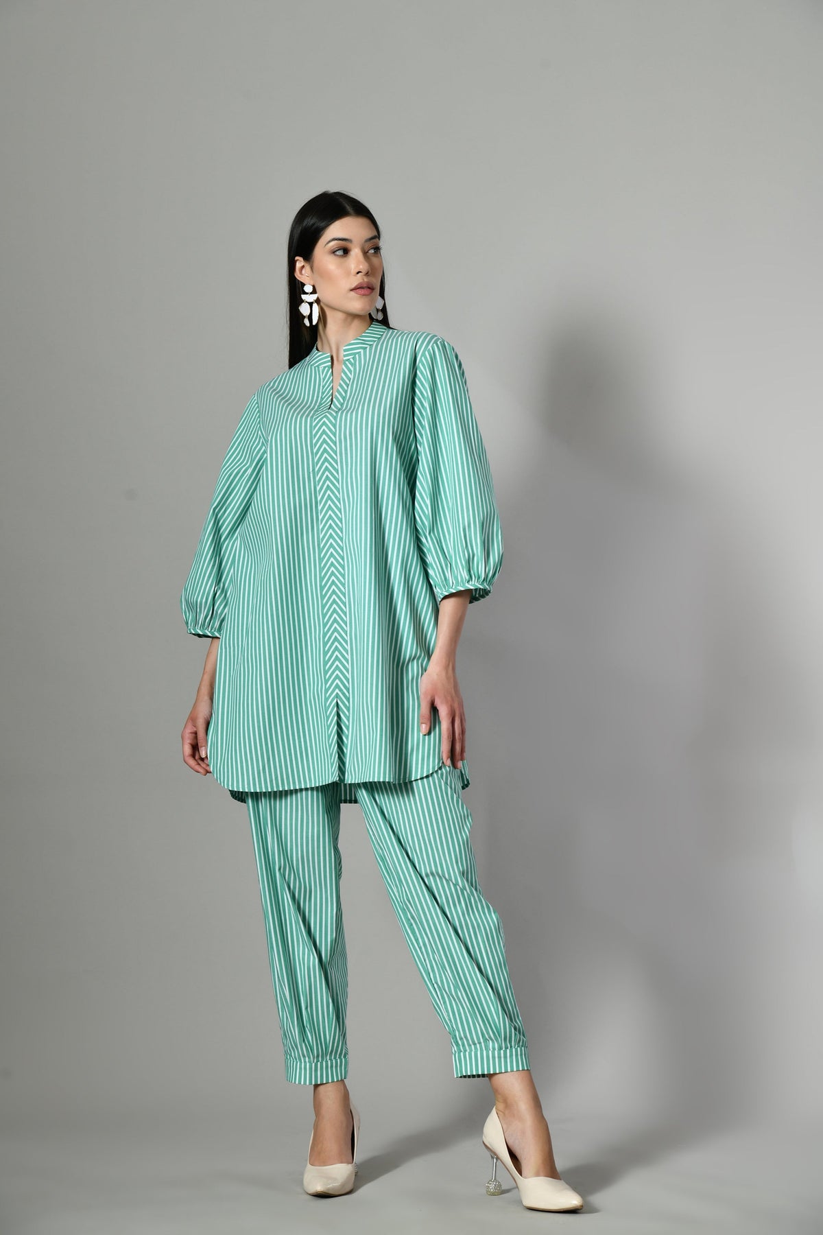 Green cotton co ord set for women – striped two-piece summer outfit perfect for casual wear or beach vacations. 