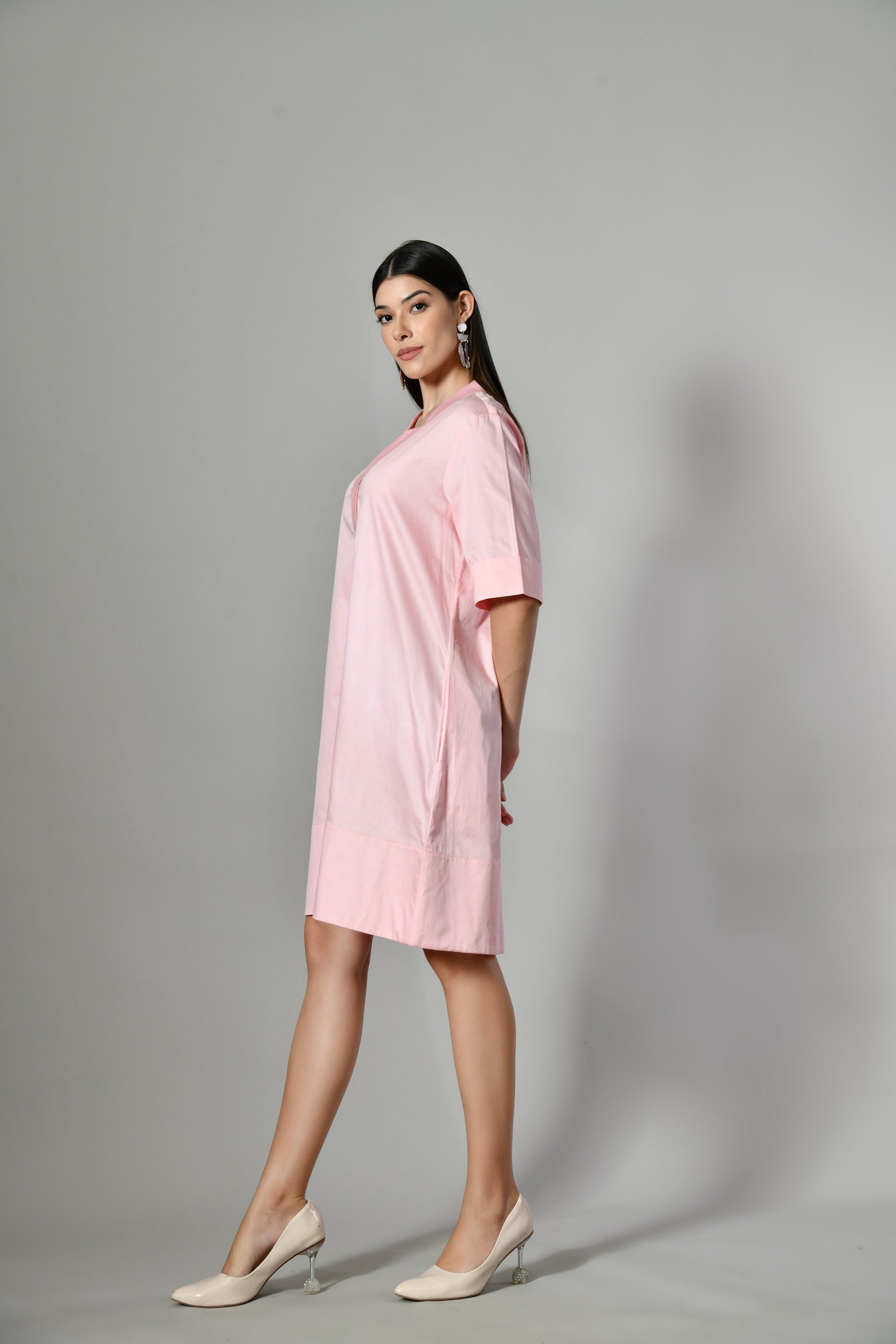 Elegant pink cocktail dress – formal summer dress option for women, available in plus sizes and online. holiday dresses